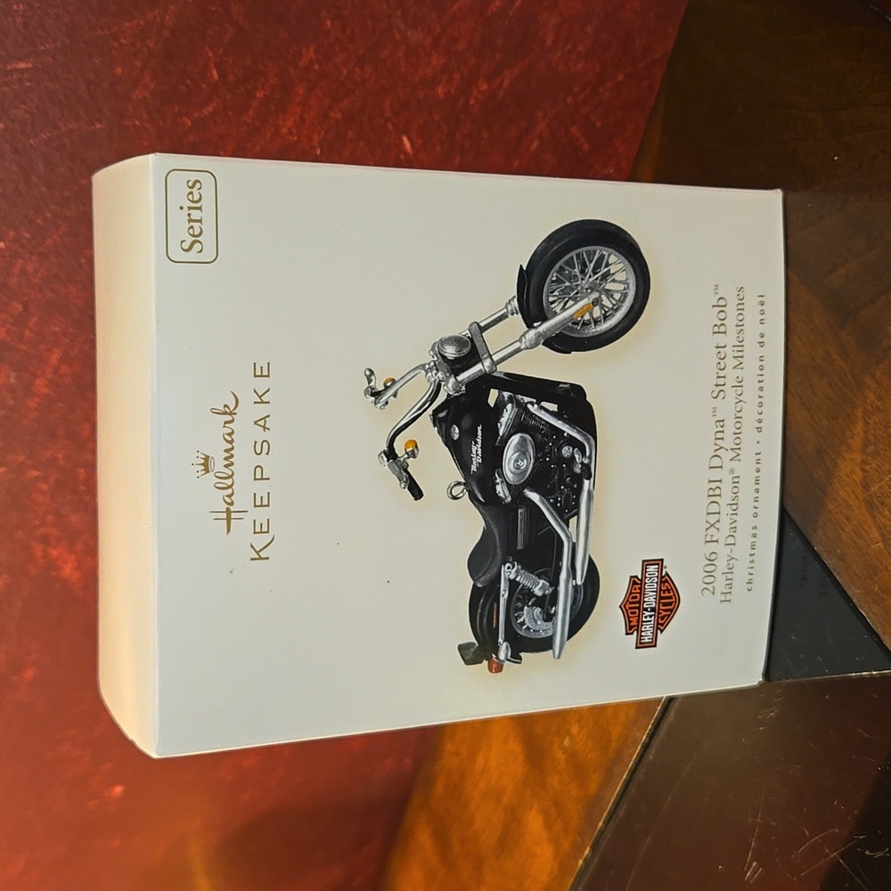 2006 Hallmark Keepsake Harley-Davidson FXDBI Dyna Street Bob w/box Ornament